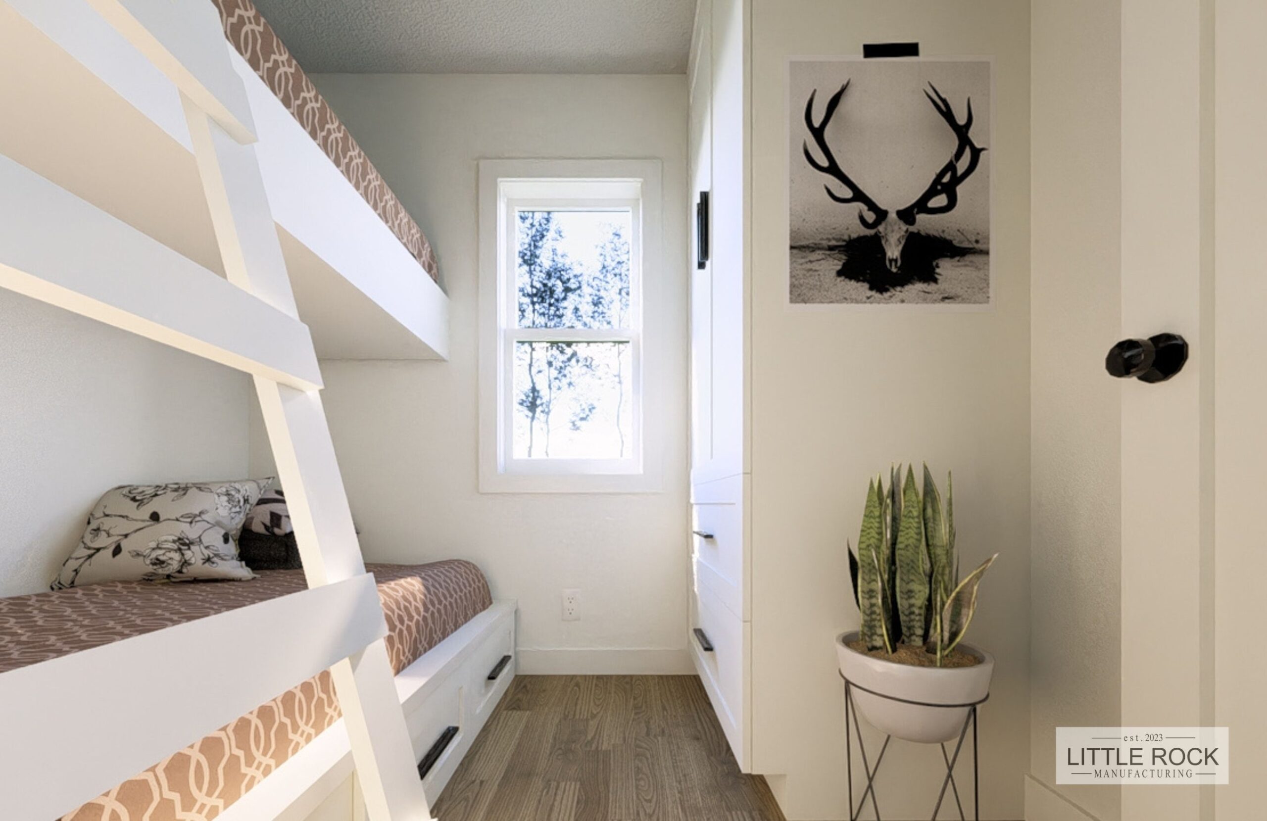 The Avondale is a stunning 2 bedroom 1 bathroom park model home built by Little Rock Manufacturing in Canada